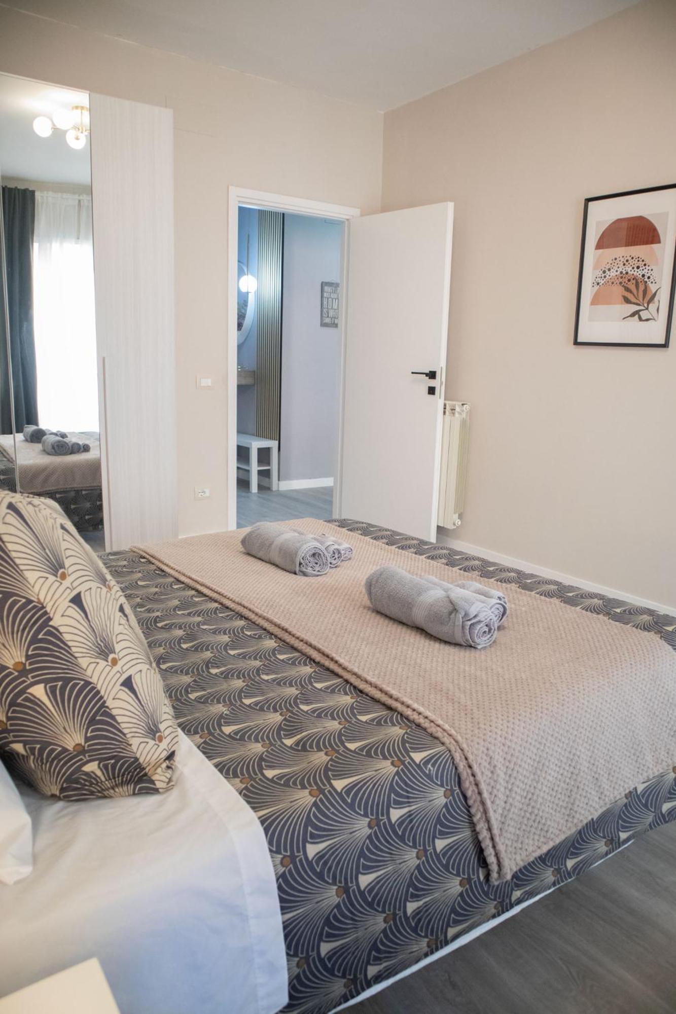 Sara'S Home - Modern Apartment Near Metro, Perfect For Families And Groups In Roma Exterior foto